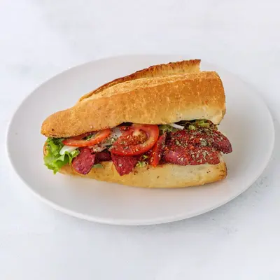 Yarım Ekmek Arası Izgara Sucuk