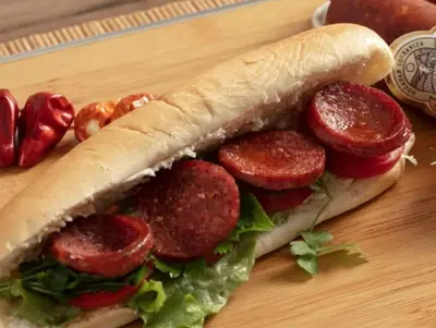 Çeyrek Ekmek Arası Sucuk